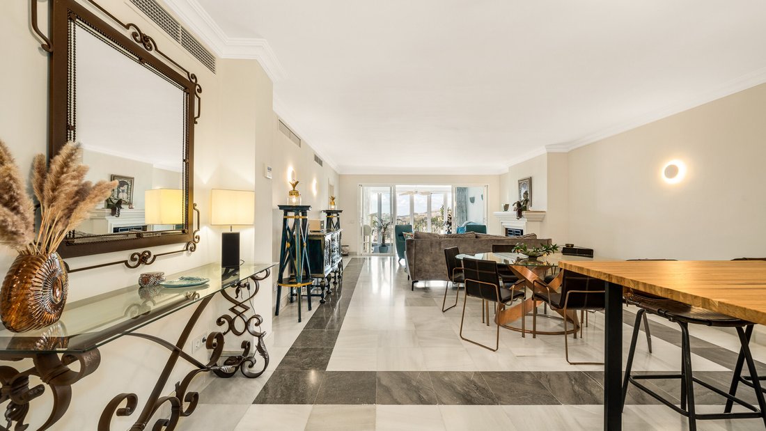 Apartment in Benahavis, Andalusia, Spain 4 - 18040272