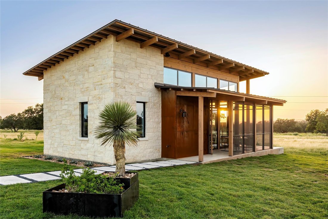 Condo in Hye, Texas, United States 2 - 18046622
