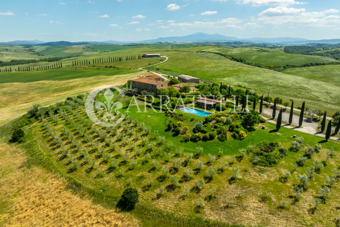 Country House in Asciano, Tuscany, Italy 1 - 15828619