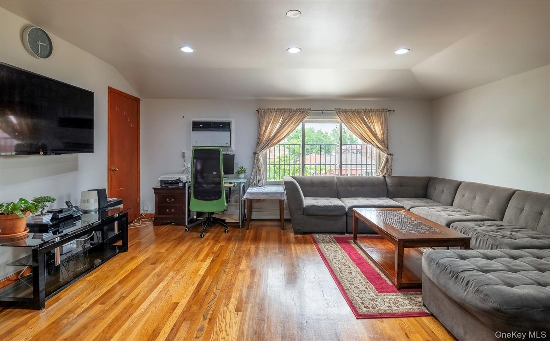 House in New York, New York, United States 3 - 18044096