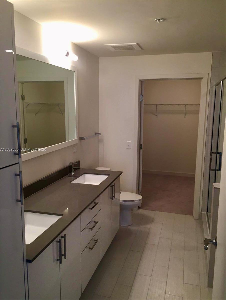 Condo in Miami, Florida, United States 5 - 18041397