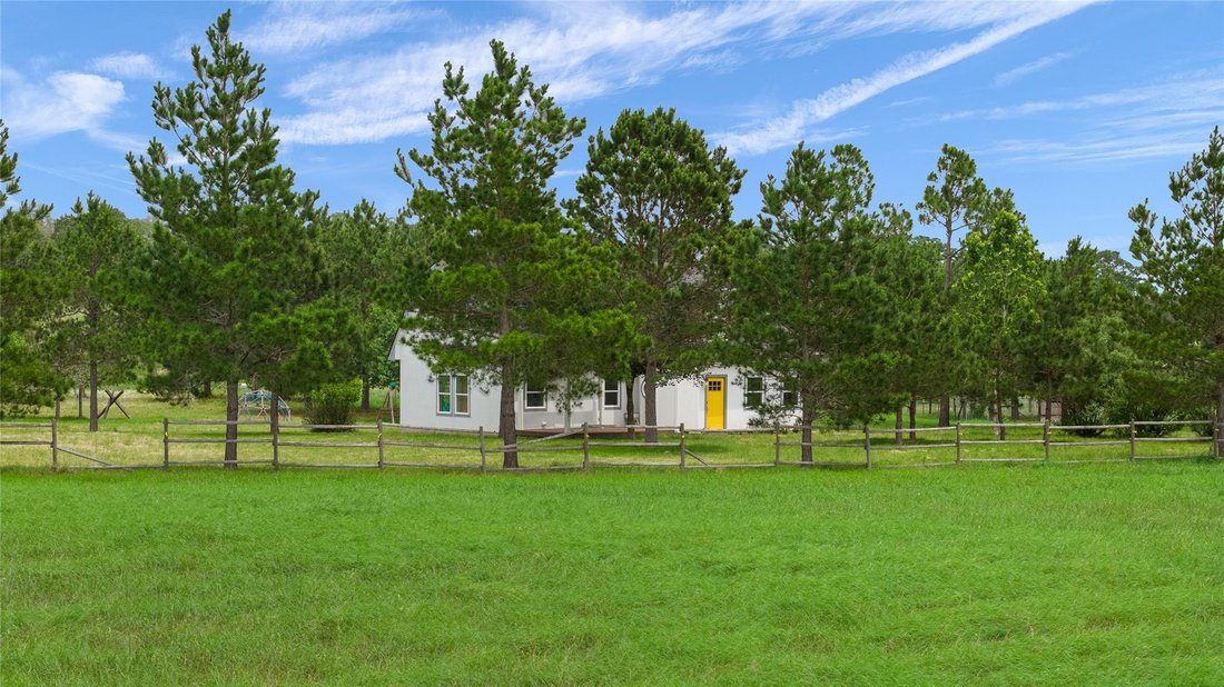 McDade, Texas, United States 4 - 18037713