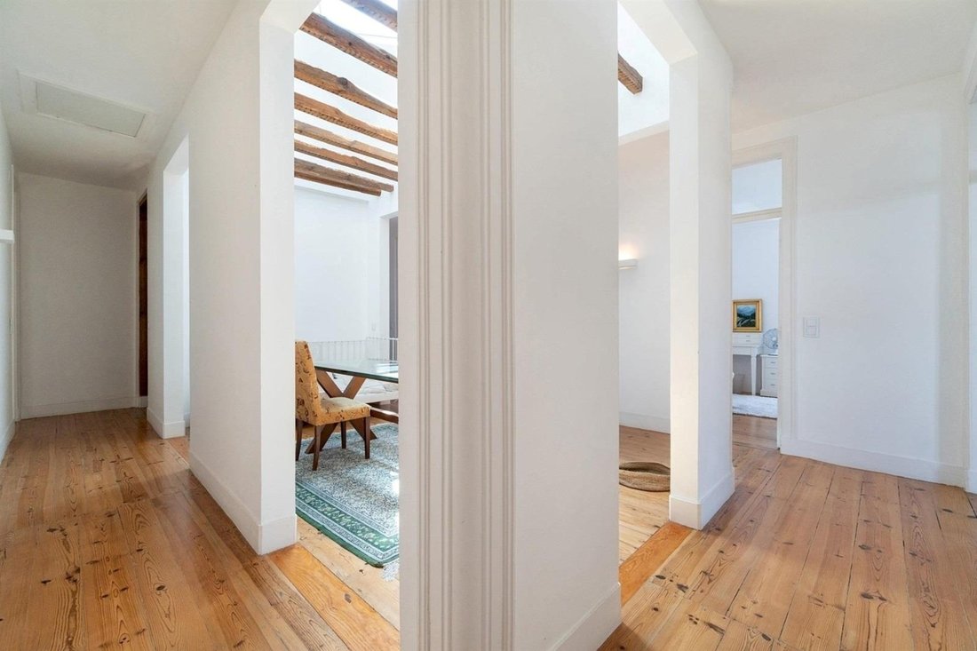 Apartment in Arroios, Lisbon, Portugal 2 - 18035478