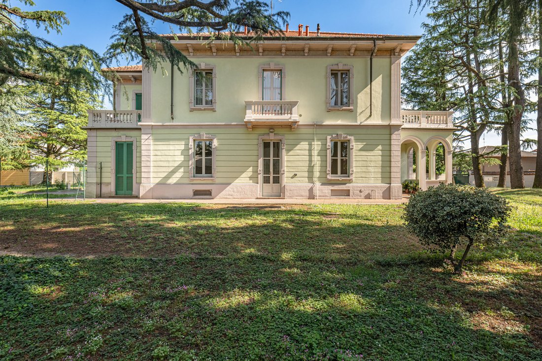 Villa in Historic Center, Monza, Lombardy 1 - 18043041
