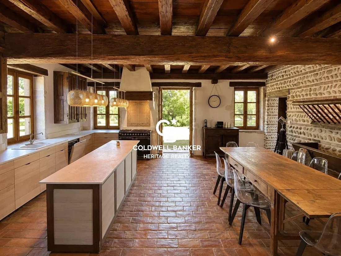 Finca en Villars-les-Dombes, Auvernia-Ródano-Alpes, Francia 5 - 18042806