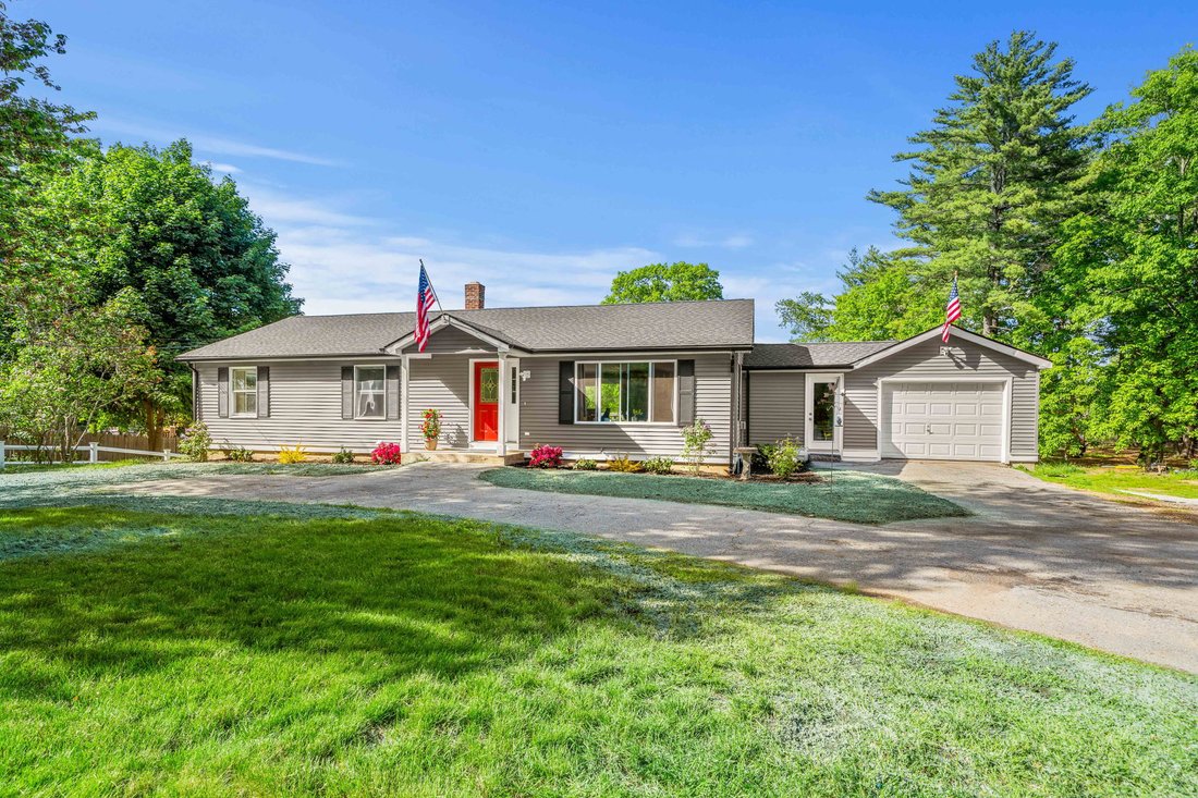 House in Amesbury, Massachusetts, United States 2 - 18039286