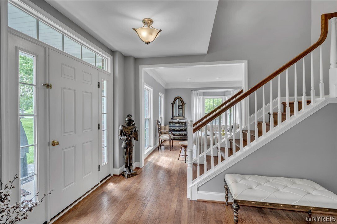 East Aurora, New York, United States 5 - 18051675