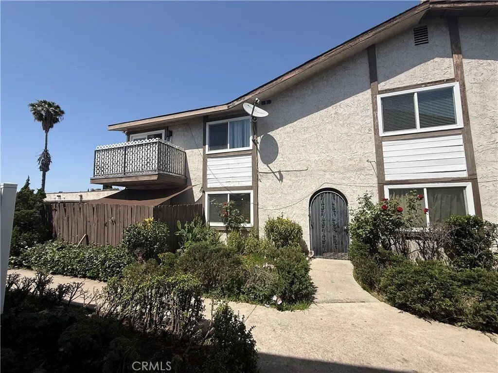 Rowland Heights, California, United States 5 - 18044434