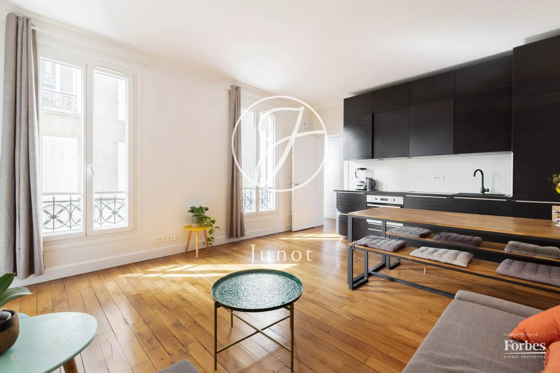 Apartment in Clignancourt-Jules Joffrin, Paris 18e Arrondissement, Paris 1 - 18038450