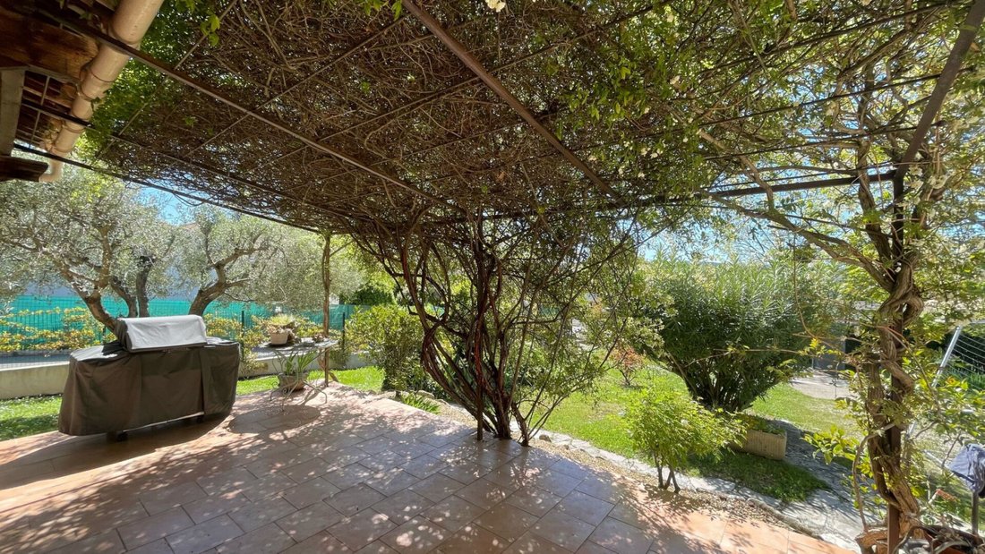 Villa in Les Logissons, Venelles, France 3 - 18047050