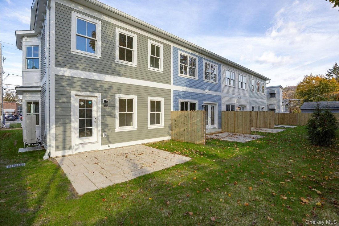 House in Beacon, New York, United States 4 - 15372231