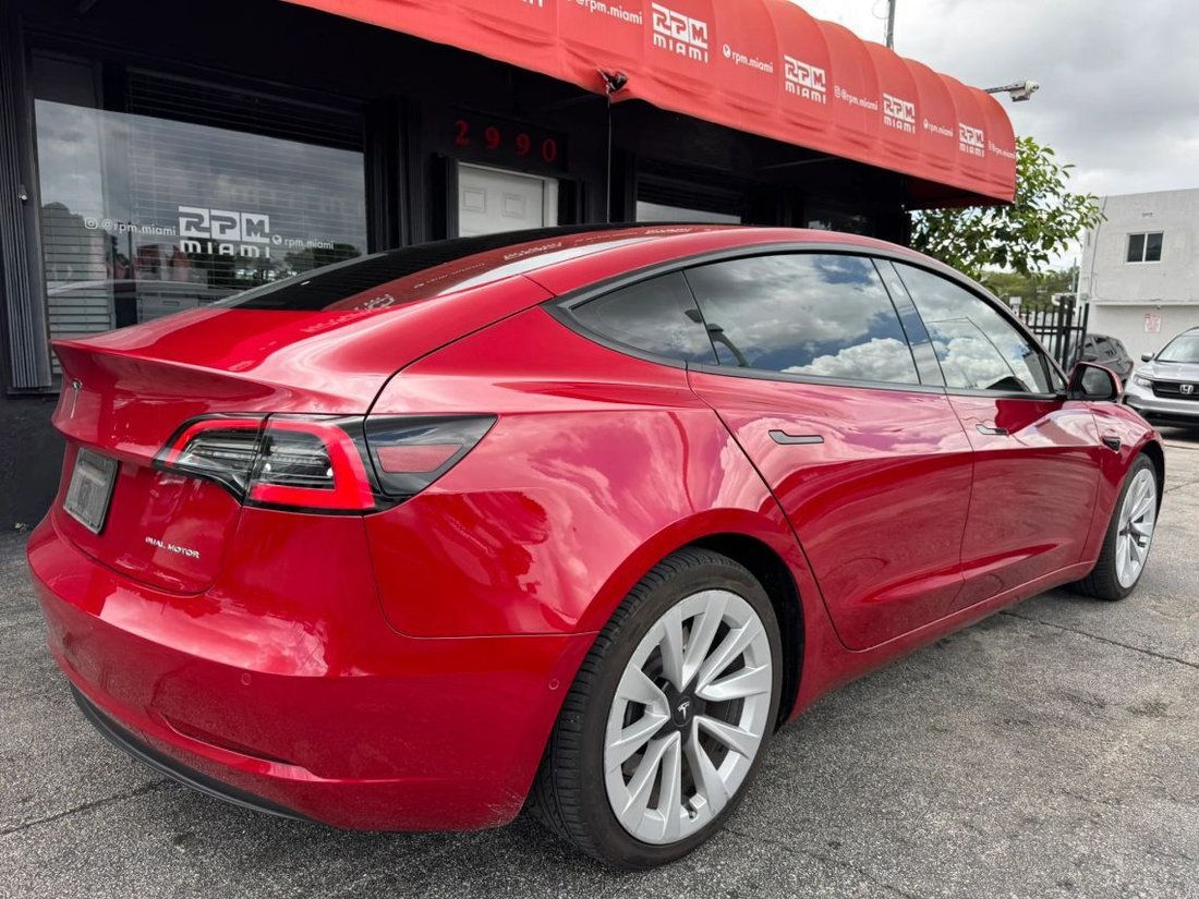 Sedan in Miami, FL, United States 3 - 18052183