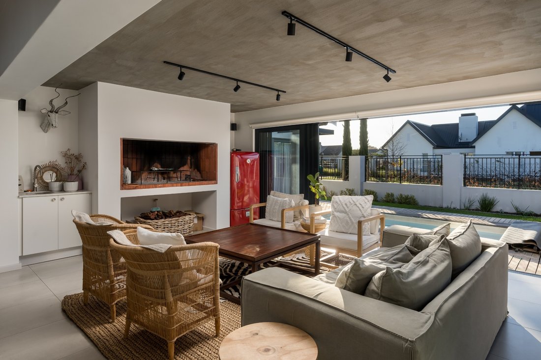 House in Paarl, Western Cape, South Africa 4 - 18042736