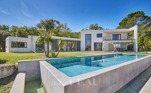 House in Les Faurys, Venelles, France 1
