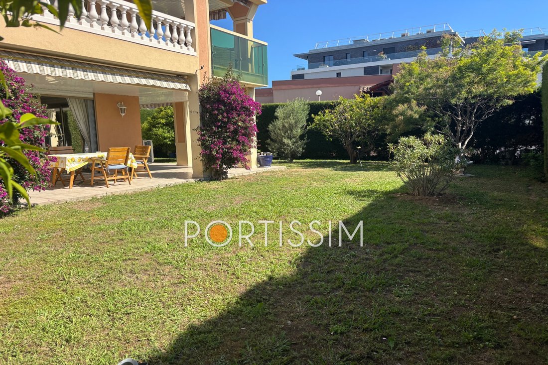 Apartment in Saint-Laurent-du-Var, Provence-Alpes-Côte d'Azur, France 1 - 17872986