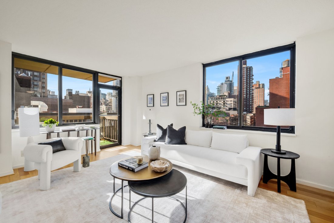 Condo in New York, New York, United States 1 - 18044501