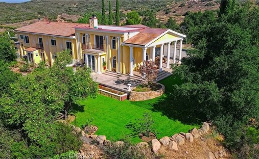 House in Lake Elsinore, California, United States 1