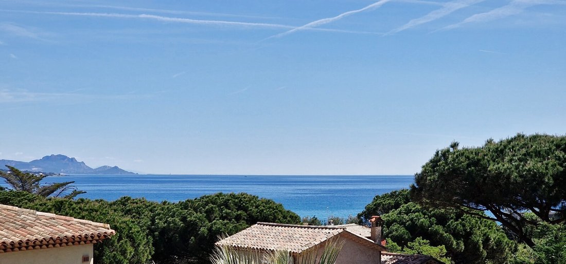 House in Ville-Les Saquedes-Le Bouillonnet, Sainte-Maxime, France 1 - 18051887