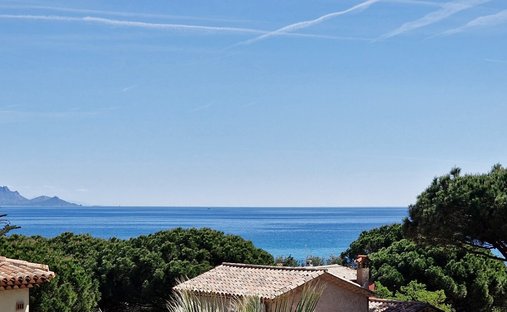 House in Ville-Les Saquedes-Le Bouillonnet, Sainte-Maxime, France 1