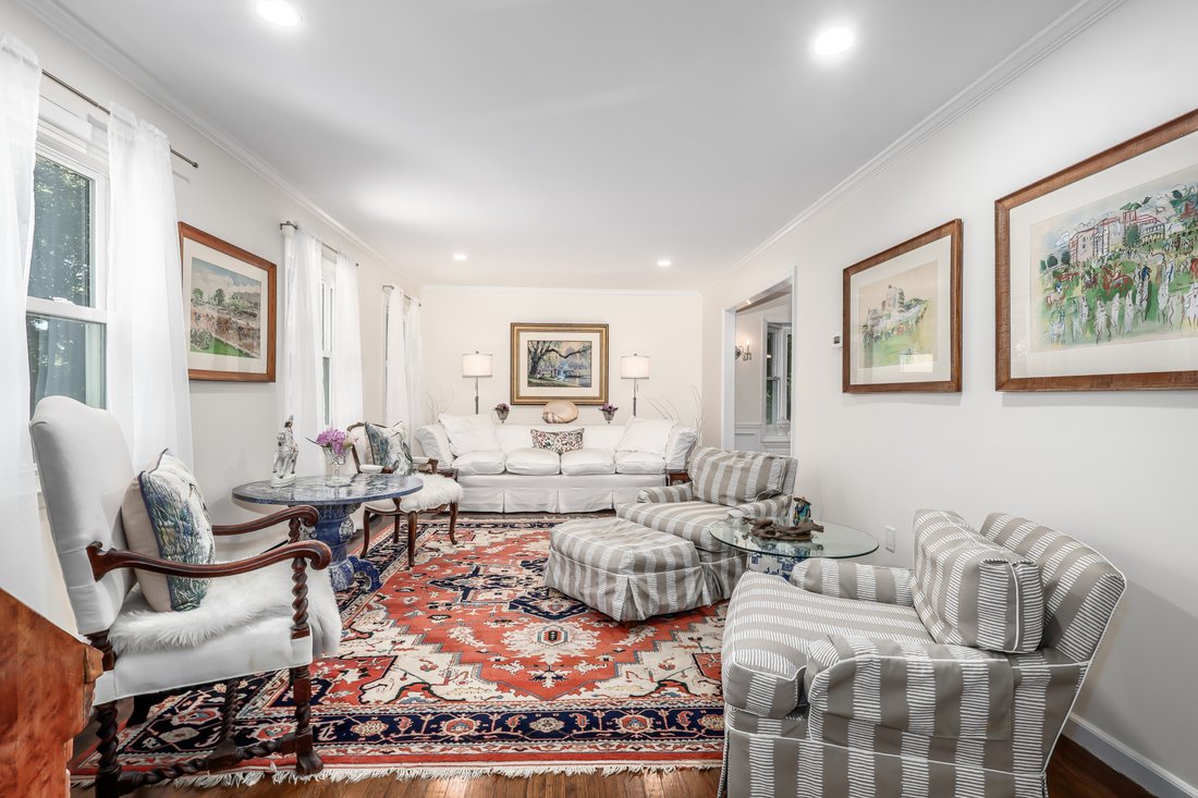 House in Newtown, Connecticut, United States 4 - 18040013