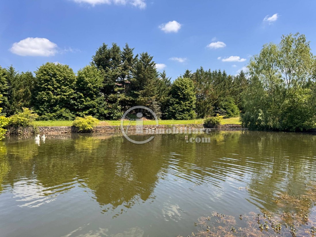 Villa in Carate Brianza, Lombardy, Italy 3 - 18043040