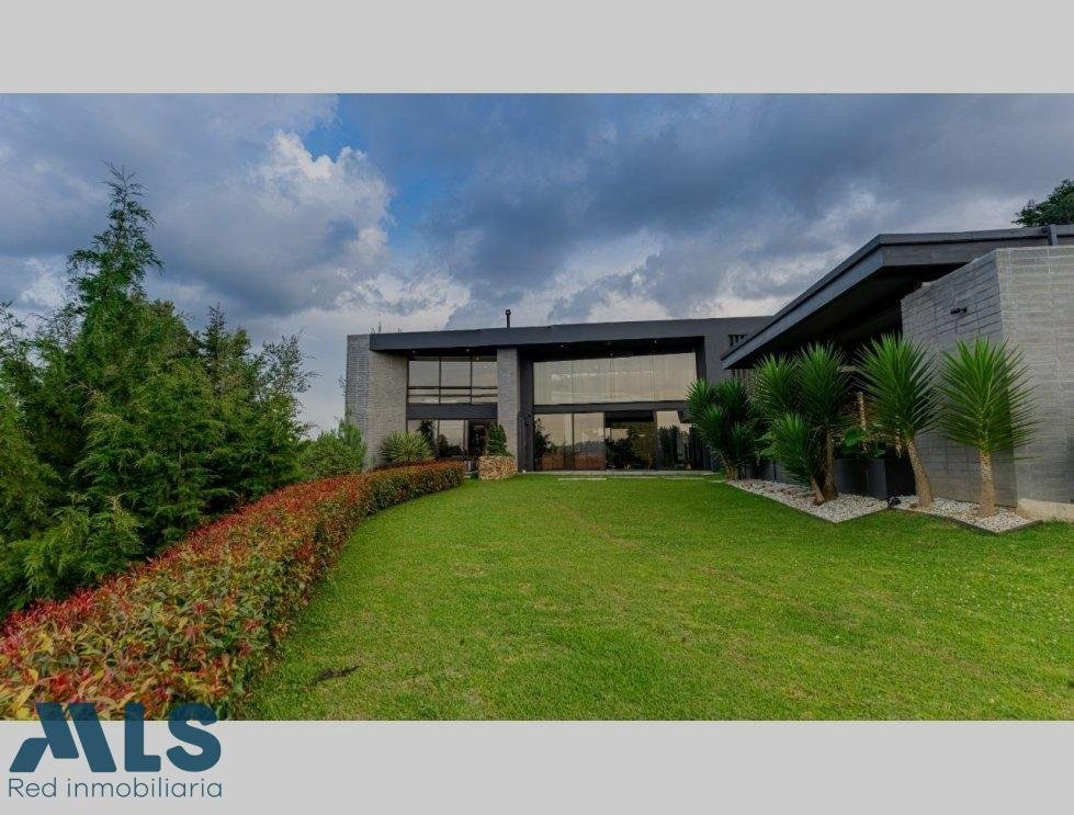 House in Envigado, Antioquia, Colombia 3 - 18044601