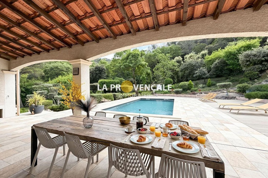 Villa in Hameau, Simiane-Collongue, France 1 - 18045004
