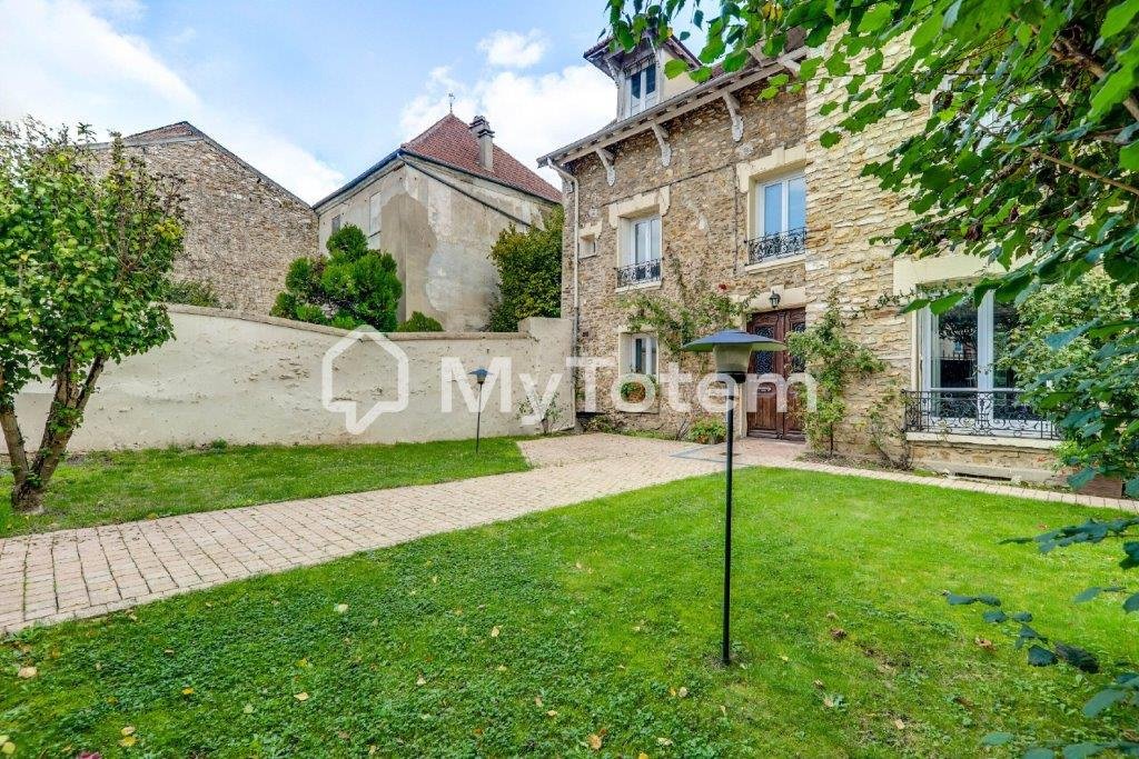 House in Saint Prix Forêt, Saint-Prix, France 4 - 18037236