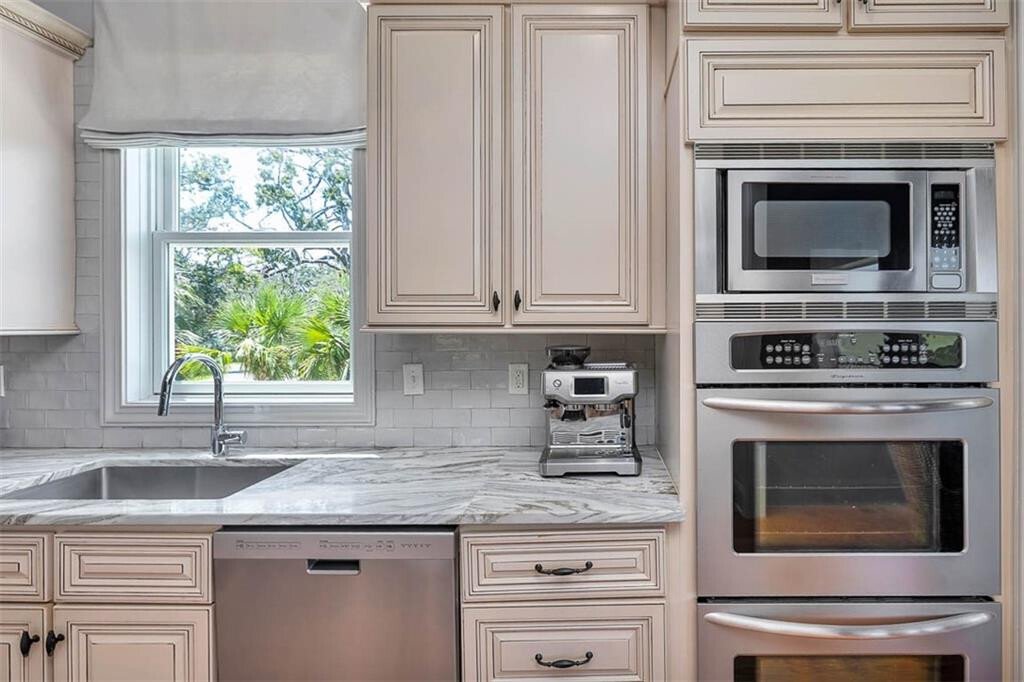 House in St. Simons, Georgia, United States 4 - 18046578