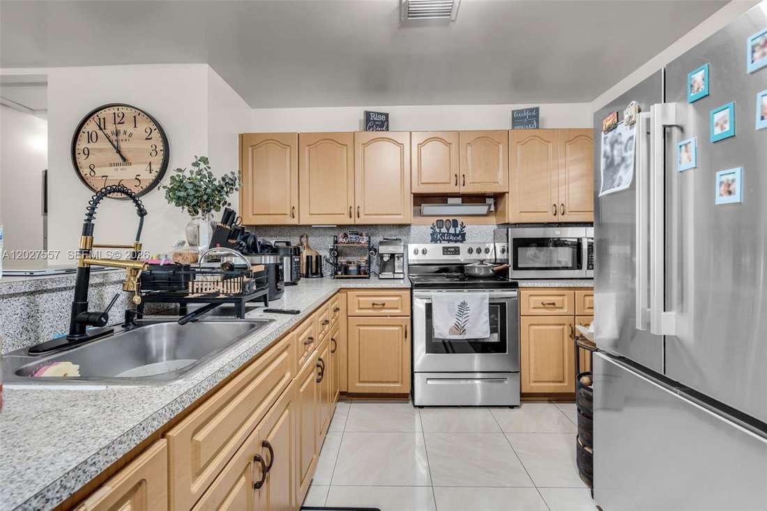 House in Miami, Florida, United States 5 - 18041392