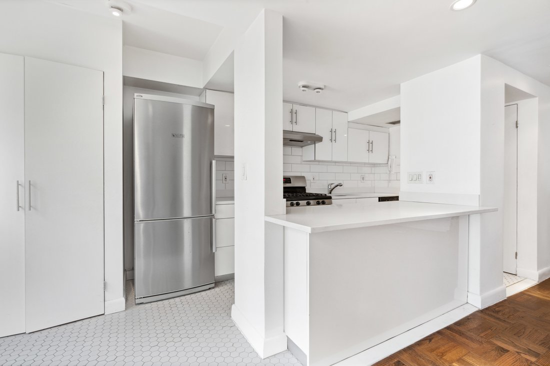 Co Op in New York, New York, United States 2 - 18037829