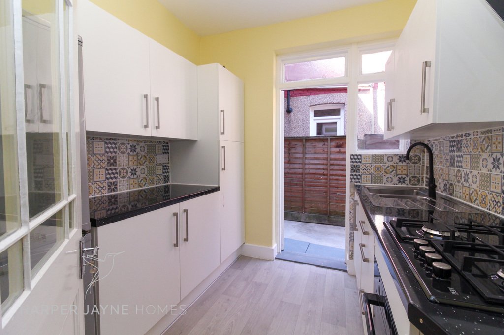 Apartment in Leyton Marshes, Waltham Forest, England 5 - 18051084
