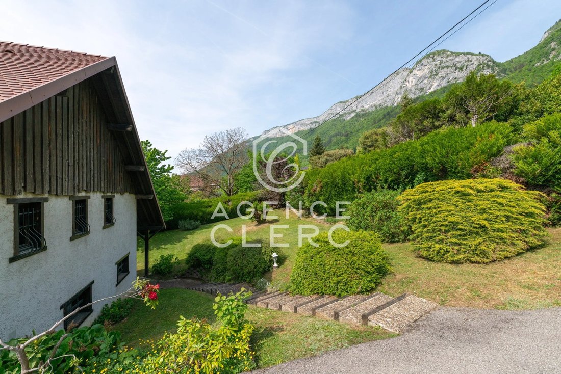 Villa in Veyrier-du-Lac, Auvergne-Rhône-Alpes, France 4 - 17817863