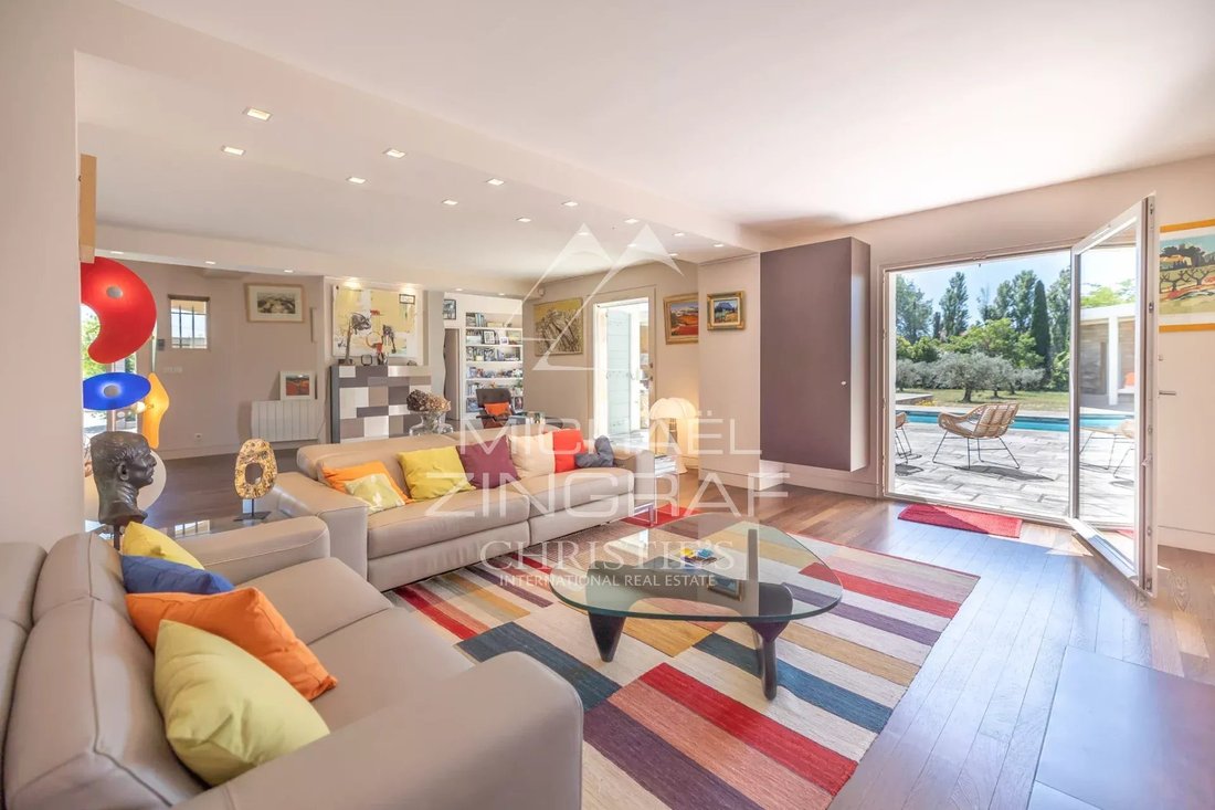 Estate in Arles, Provence-Alpes-Côte d'Azur, France 5 - 17694330