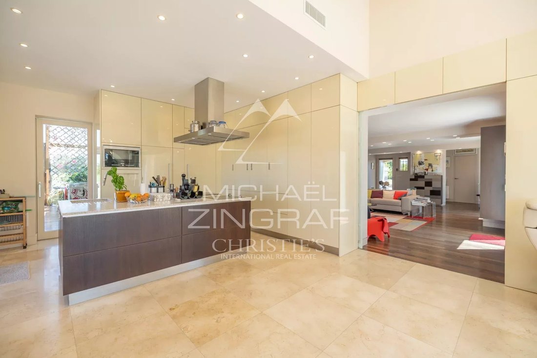Estate in Arles, Provence-Alpes-Côte d'Azur, France 5 - 17694330