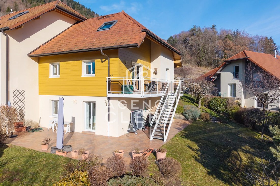Villa in Menthon-Saint-Bernard, Auvergne-Rhône-Alpes, France 4 - 17145054