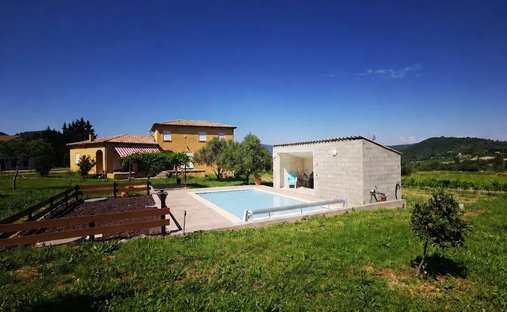 Villa in Alba-la-Romaine, Auvergne-Rhône-Alpes, France 1