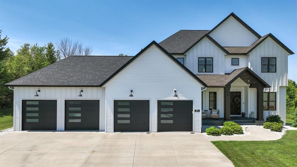 House in Eleva, Wisconsin, United States 1 - 18048063