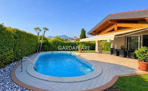 Villa in Manerba del Garda, Lombardei, Italien 1