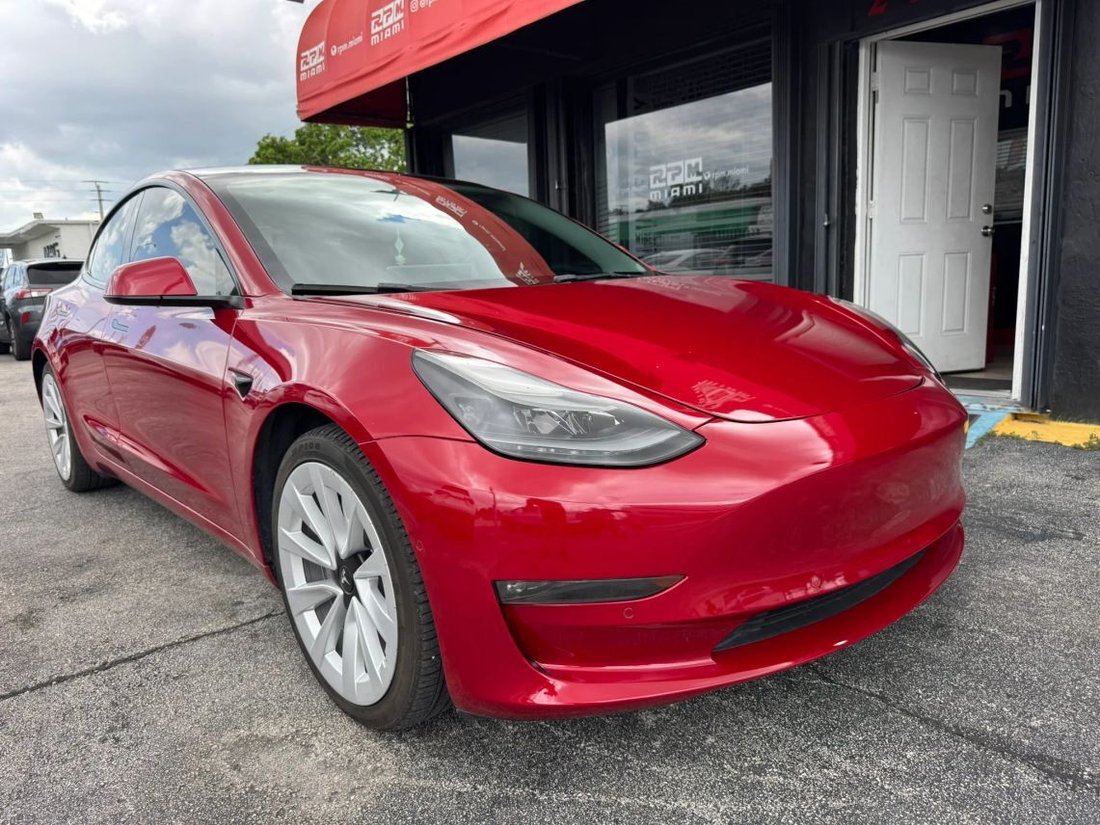 Sedan in Miami, FL, United States 1 - 18052183