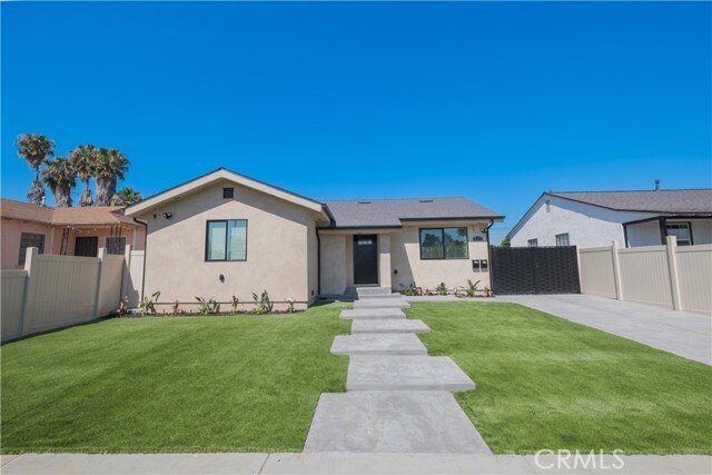 Compton, California, United States 1 - 18035954