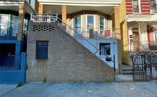 House in New York, New York, United States 1