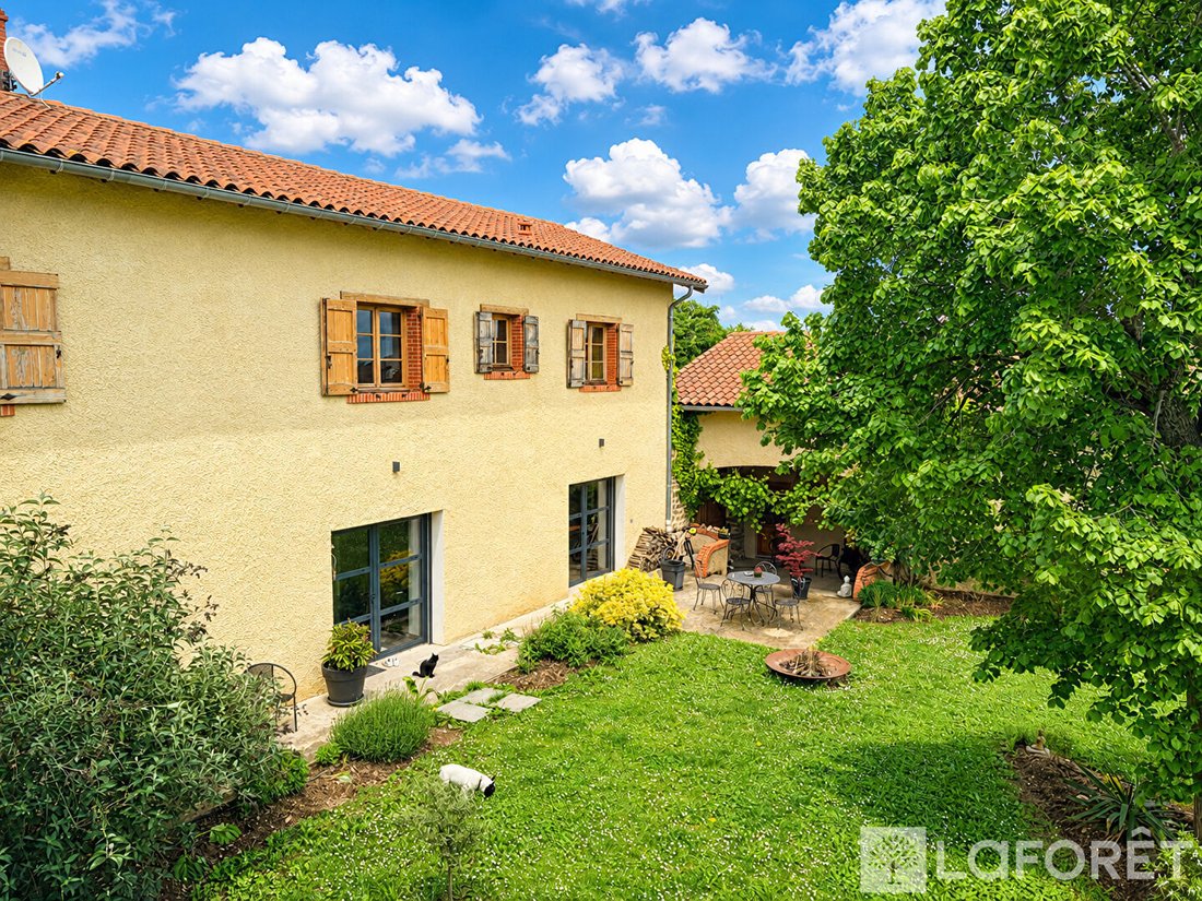Villa in Saint-Germain-Laval, Auvergne-Rhône-Alpes, France 5 - 17670897