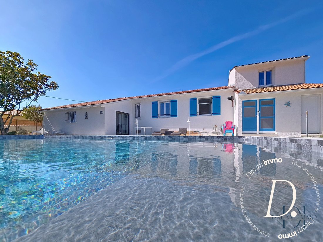 Villa in Roujan, Occitania, France 1 - 18052420
