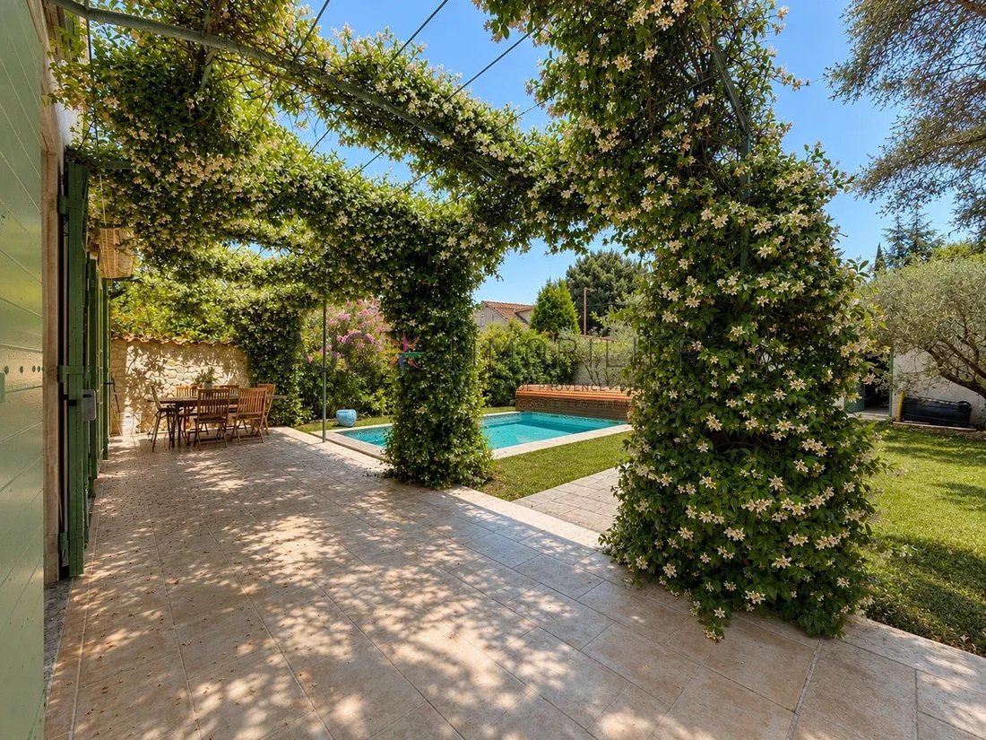 House in Saint-Rémy-de-Provence, Provence-Alpes-Côte d'Azur, France 2 - 17146055