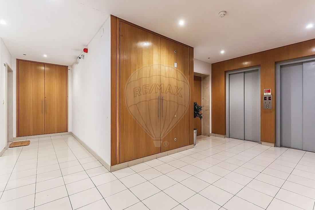 Apartment in Carcavelos e Parede, Lisbon, Portugal 2 - 18038110