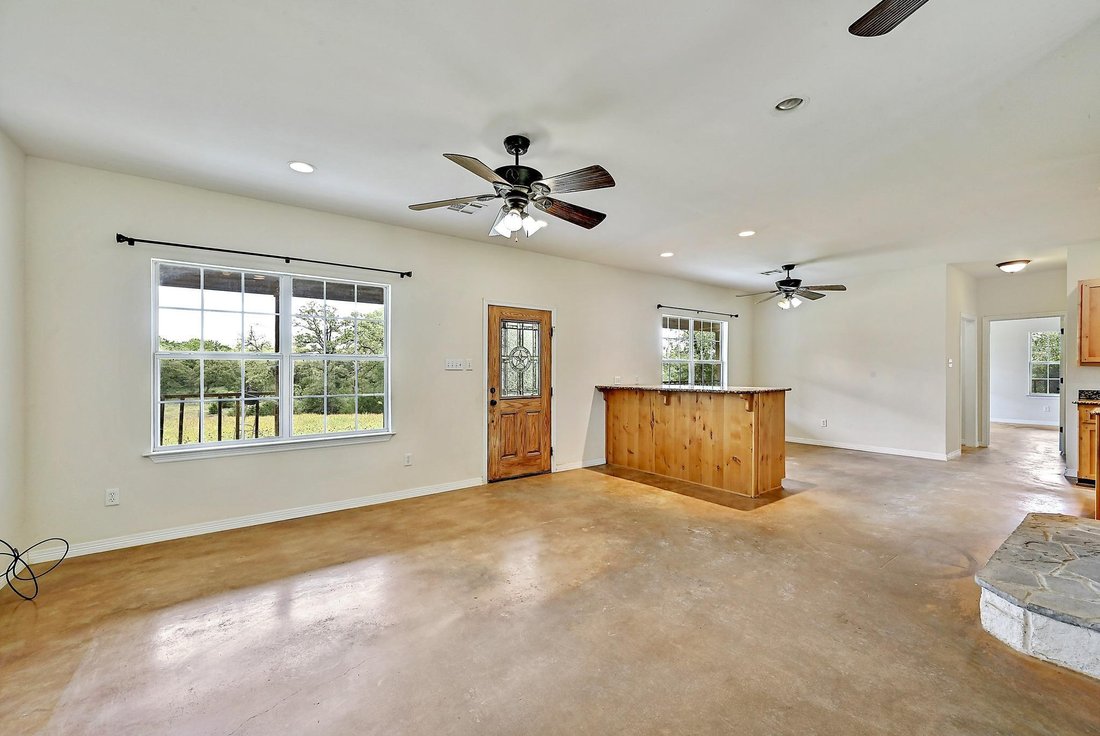 House in Davilla, Texas, United States 5 - 18041457