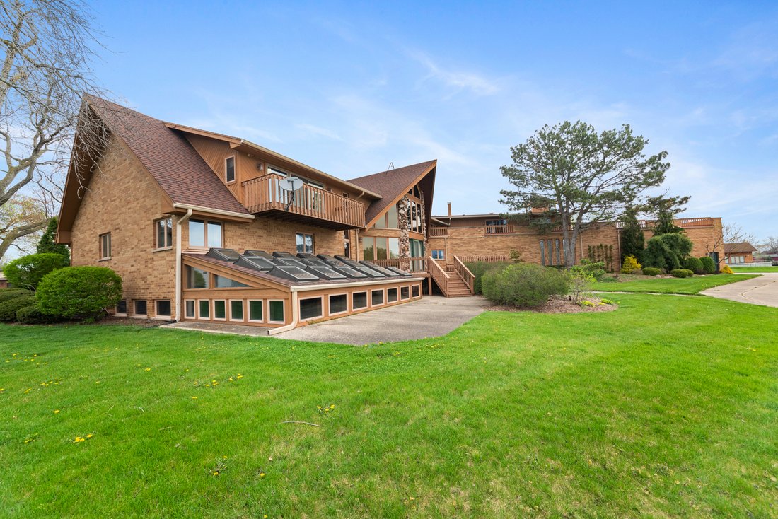 House in Downers Grove, Illinois, United States 4 - 18049852
