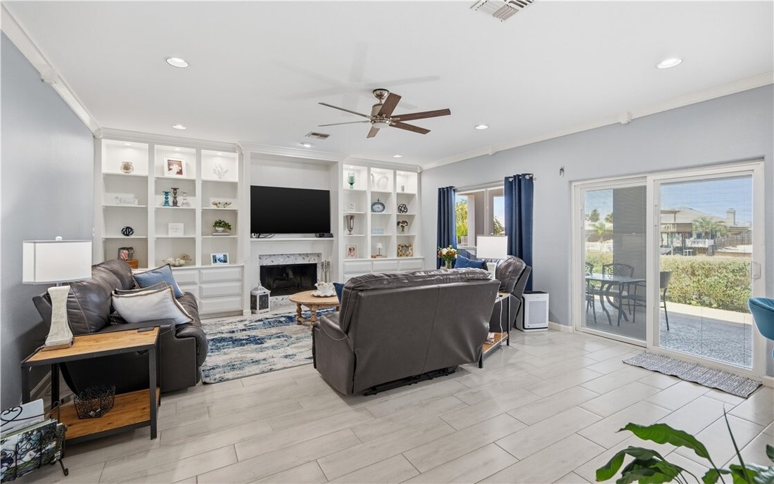 House in Corpus Christi, Texas, United States 5 - 16537421