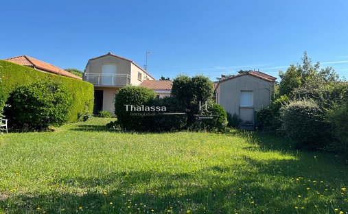 House in Prefailles, Pays de la Loire, France 1